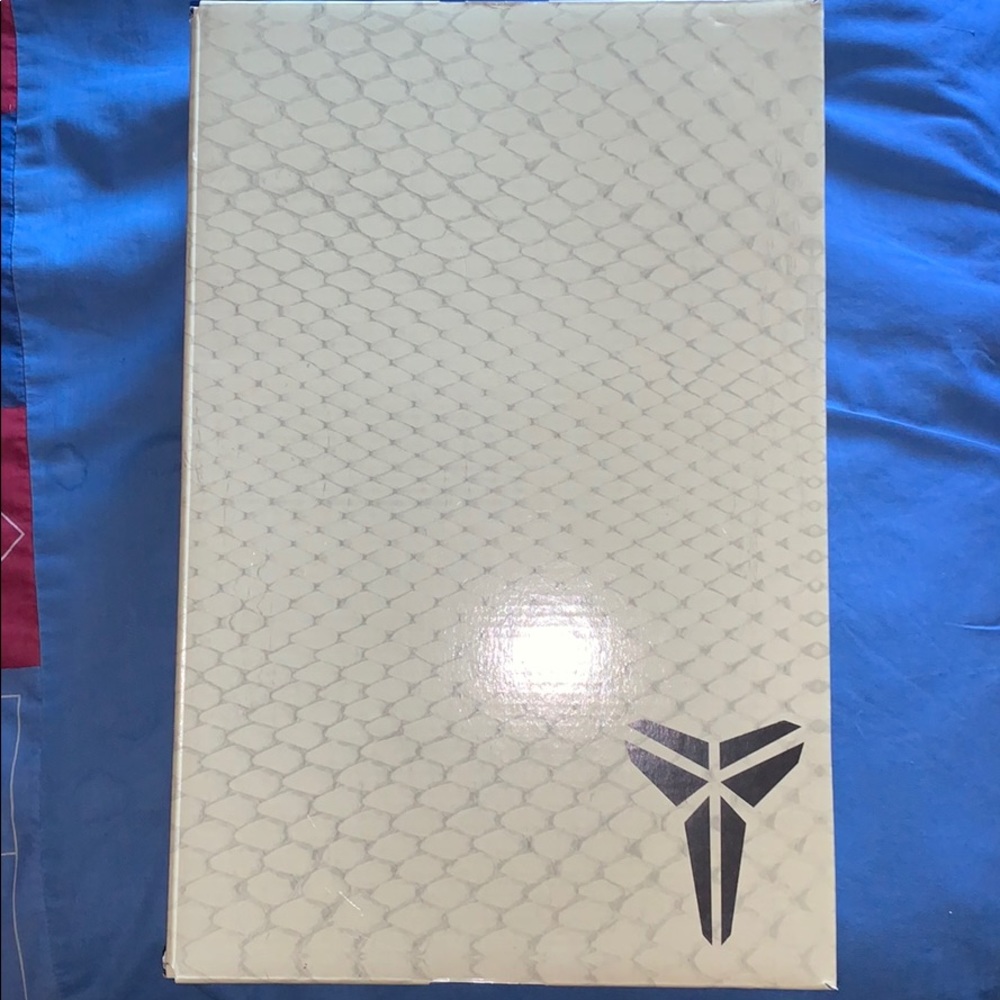 Kobe A.D NXT
